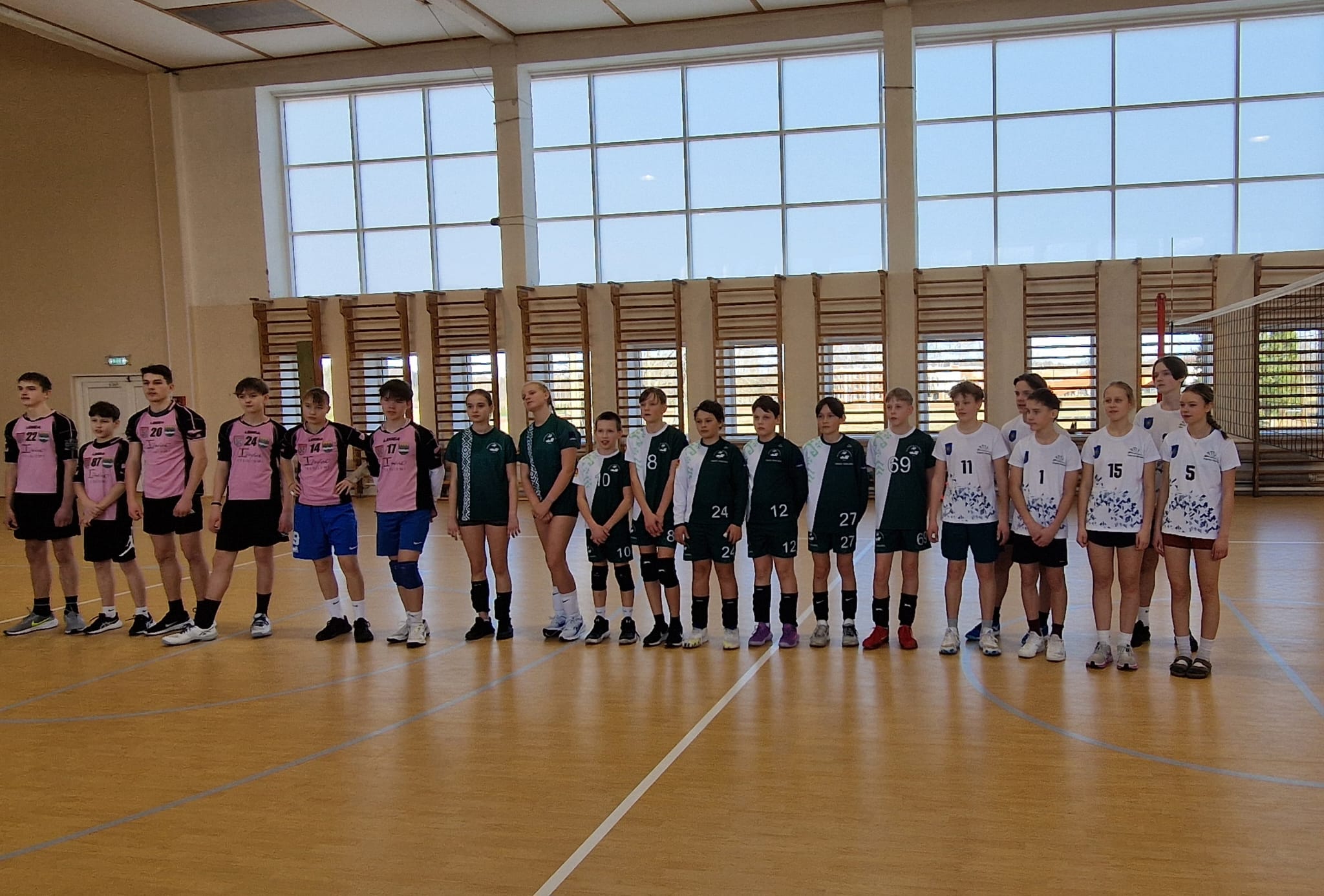 Ogres novada skolēnu sporta spēles MIX volejbolā 6.-7.klasēm uzvar Madlienas vidusskola