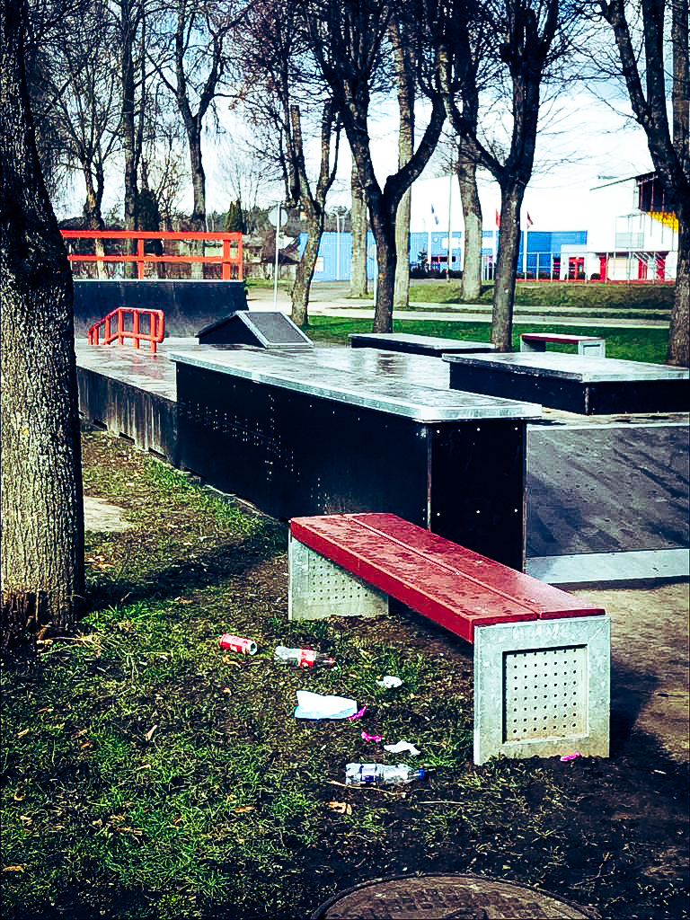 Līdz ar siltākiem laikapstākļiem, sarosās arī skeitparka apmeklētāji
