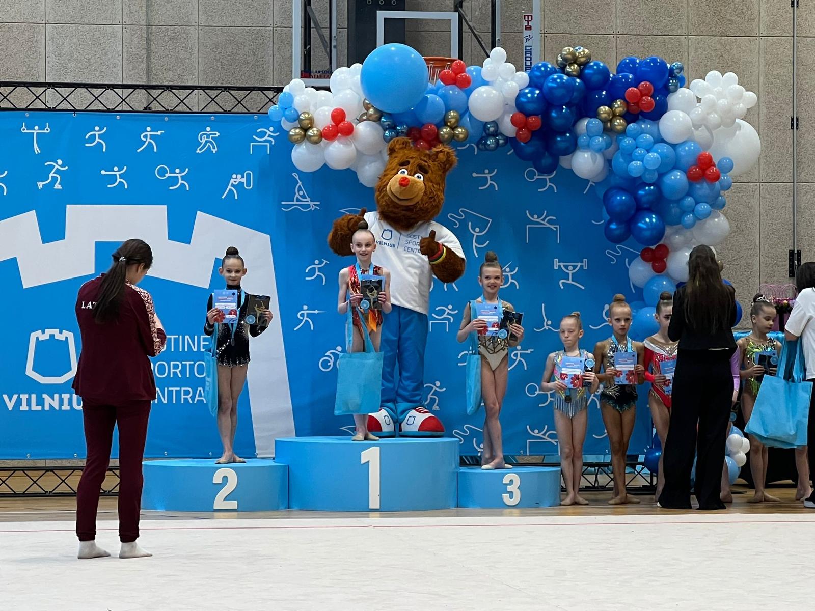 Ogres novada sportistes ar uzvarām starptautiskajā turnīrā "Vilnius City Cup 2025"